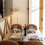 Castle View Duplex - Graca Design