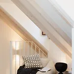 Castle View Duplex - Graca Design Apartment