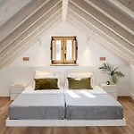 Castle View Duplex - Graca Design