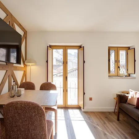 Castle View Duplex - Graca Design Lisbon