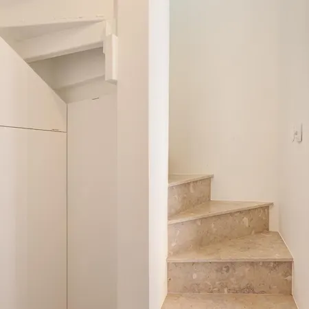 Апартаменты Graca Gate - Mouraria Duplex Лиссабон